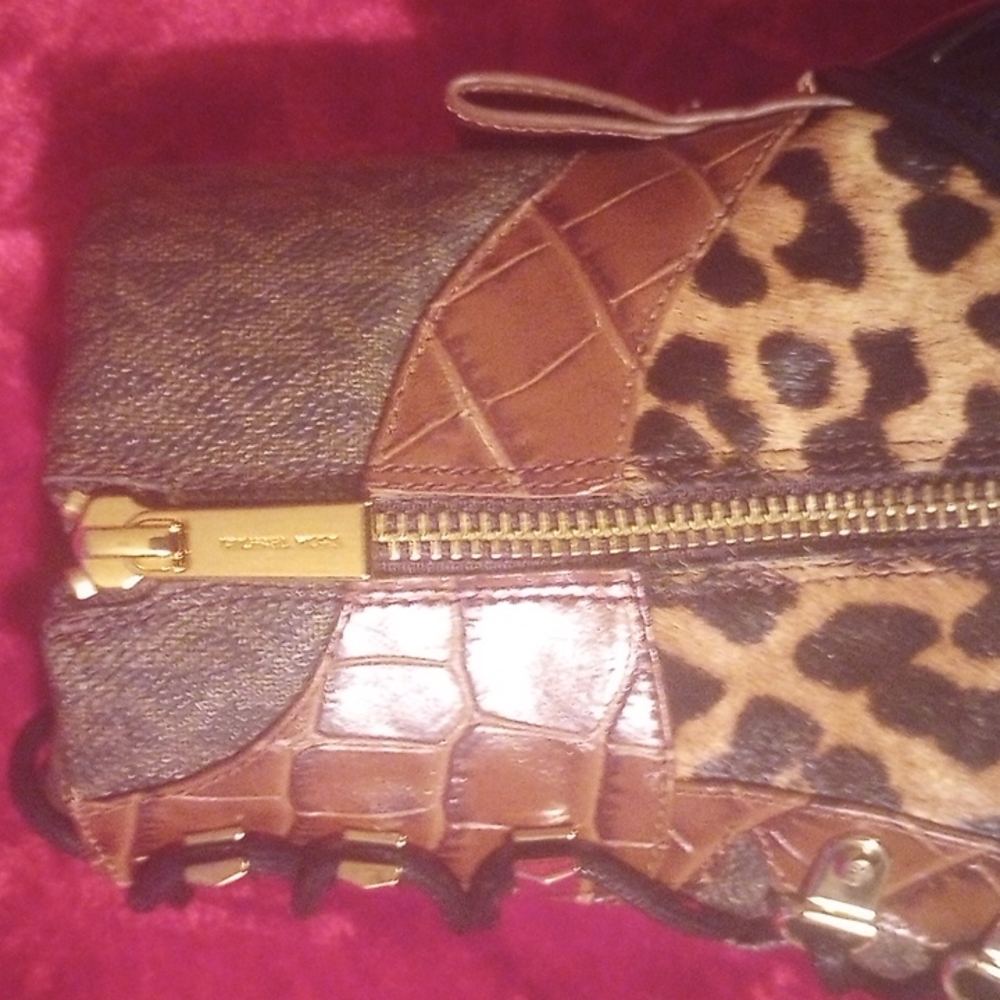 Micheal Kors cheetah/ Cow Fur (New) - Picture 3 of 9